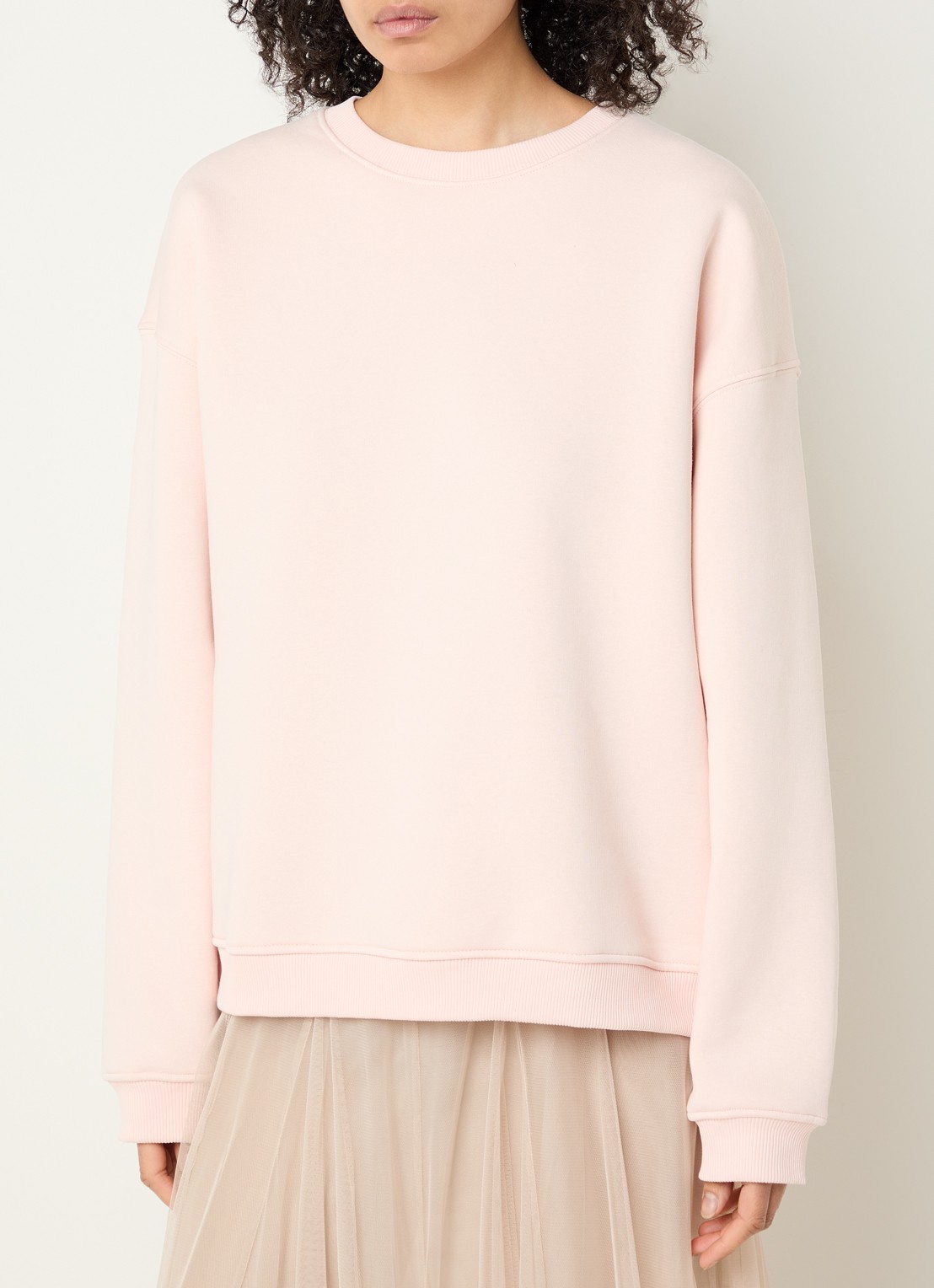 Sofie Schnoor Emi sweater met backprint - achterkant 3 lichtroze