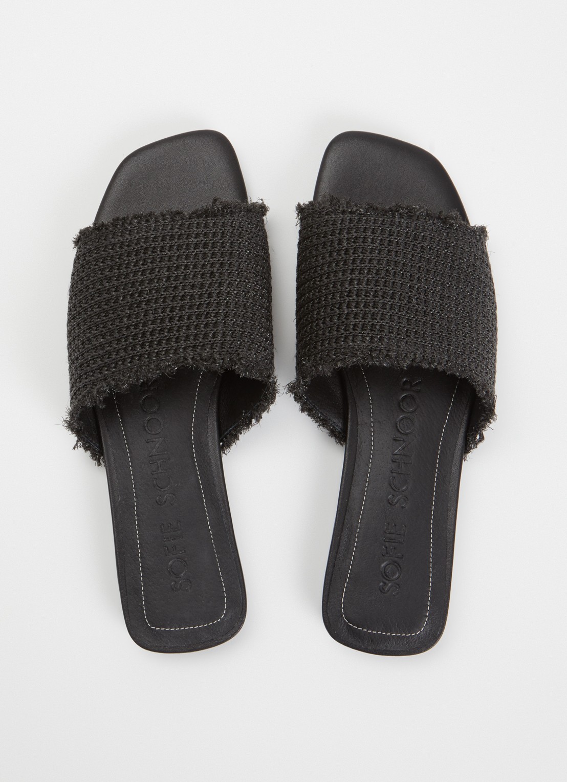Sofie Schnoor Helensw slipper met gevlochten bovenwerk van raffia - detail 2 zwart