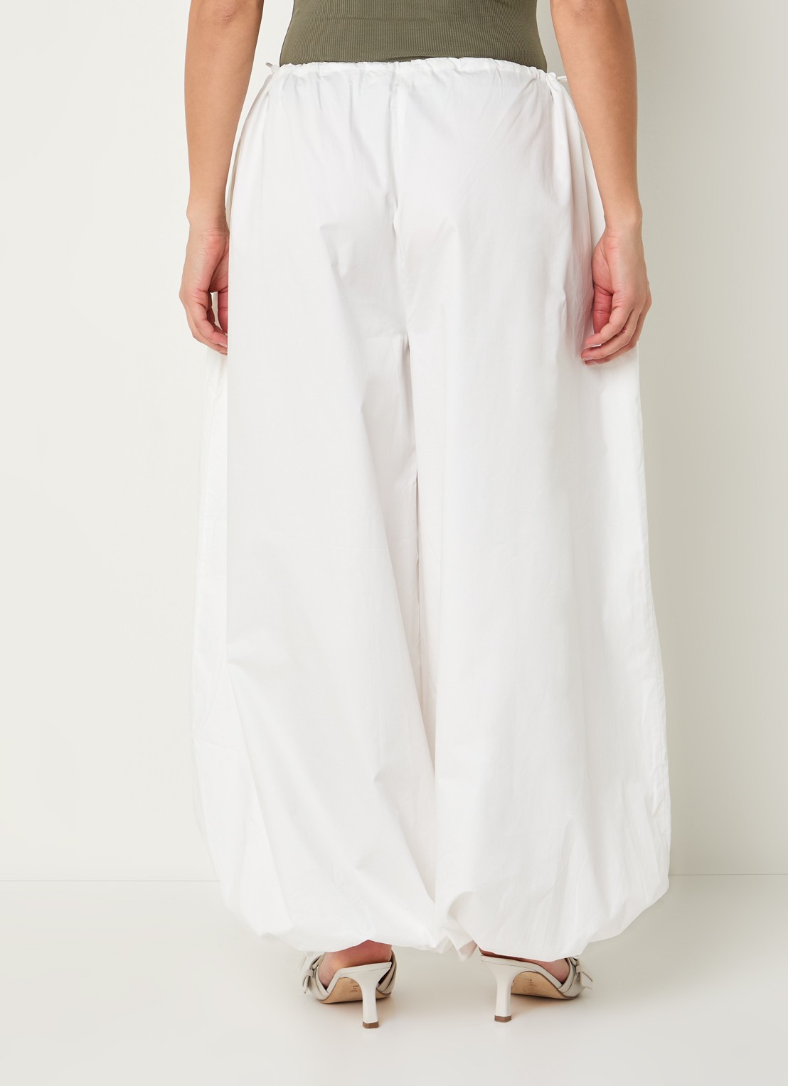 Sofie Schnoor Imirasw low waist balloon fit broek met steekzakken - achterkant wit