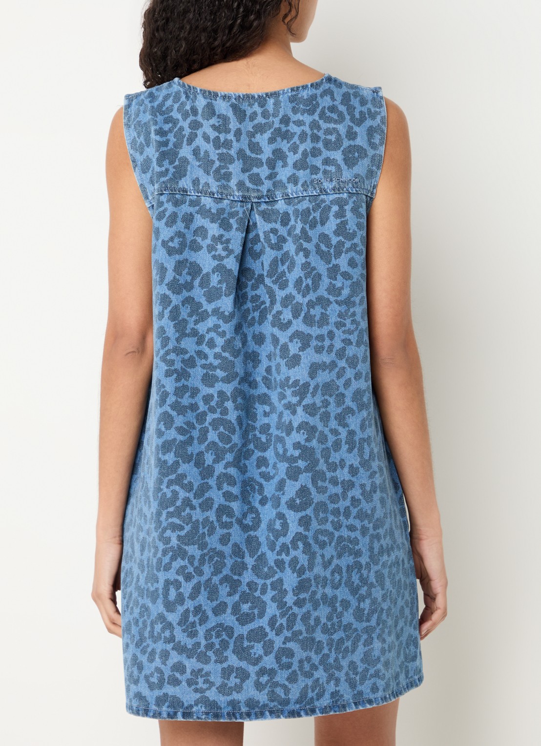 Sofie Schnoor Ingrid mini jurk van denim met panterprint - achterkant 5 indigo