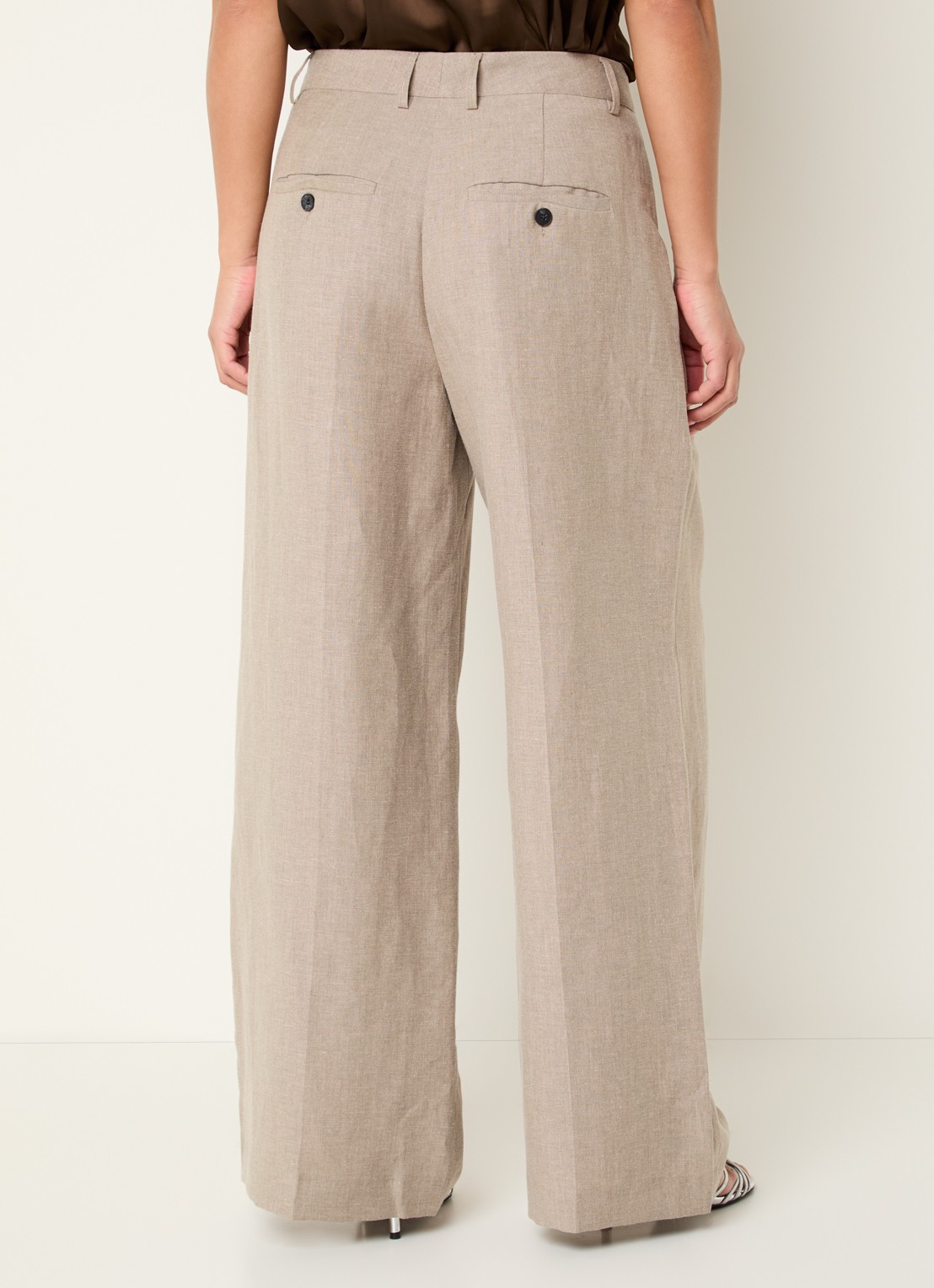 Sofie Schnoor Izrasw mid waist wide fit pantalon in linnenblend - achterkant 2 lichtbruin