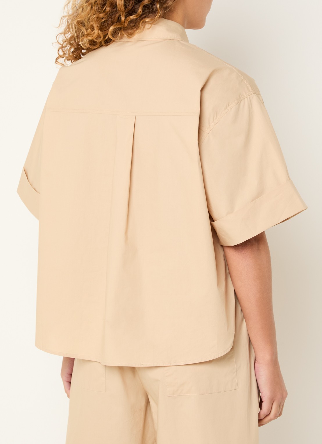 Sofie Schnoor Leanasw blouse met borstzak - achterkant 4 camel