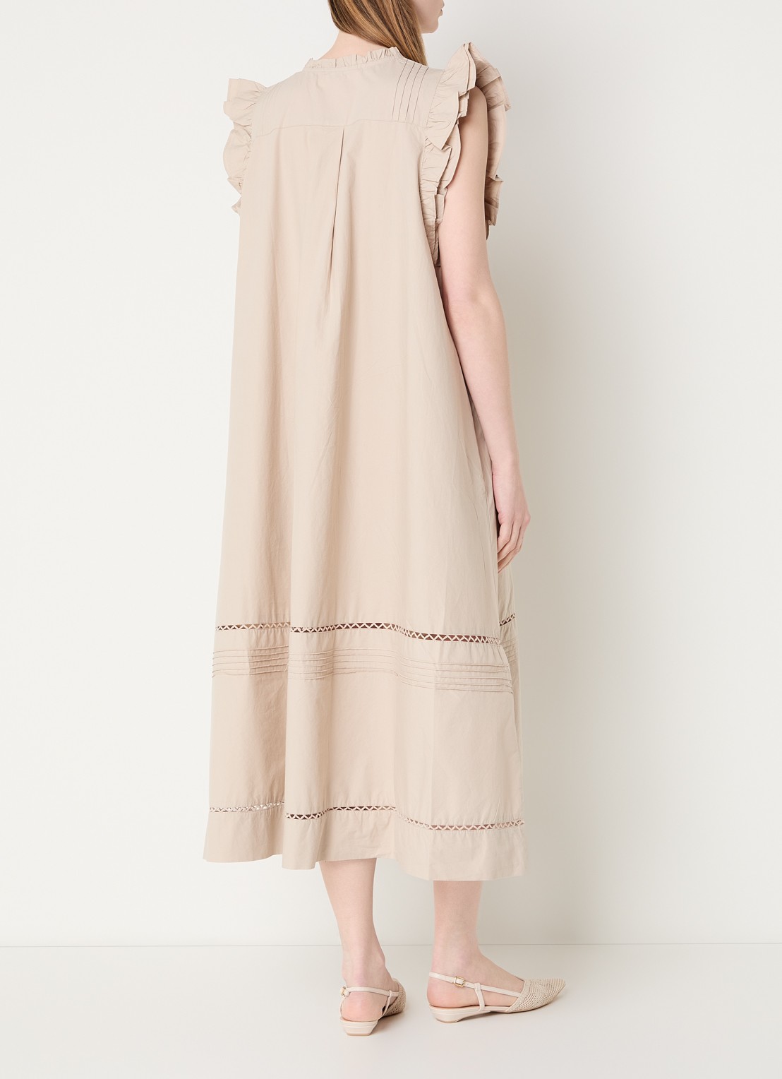 Sofie Schnoor Otania midi tuniekjurk met ruches en steekzakken - achterkant beige