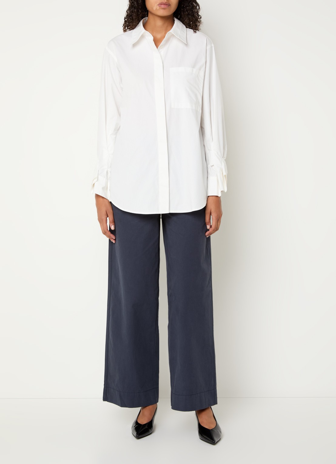 Sofie Schnoor Reine mid waist wide fit chino  - voorkant 2 donkerblauw