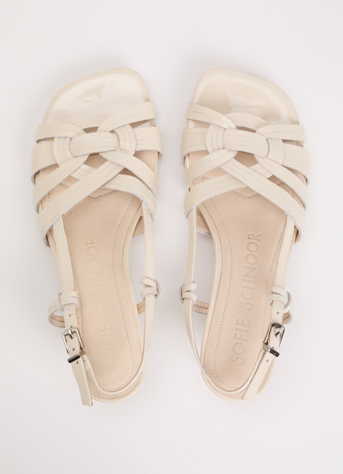 Sofie Schnoor Rosalindsw sandalette van lakleer met gevlochten detail - detail 3 gebroken wit