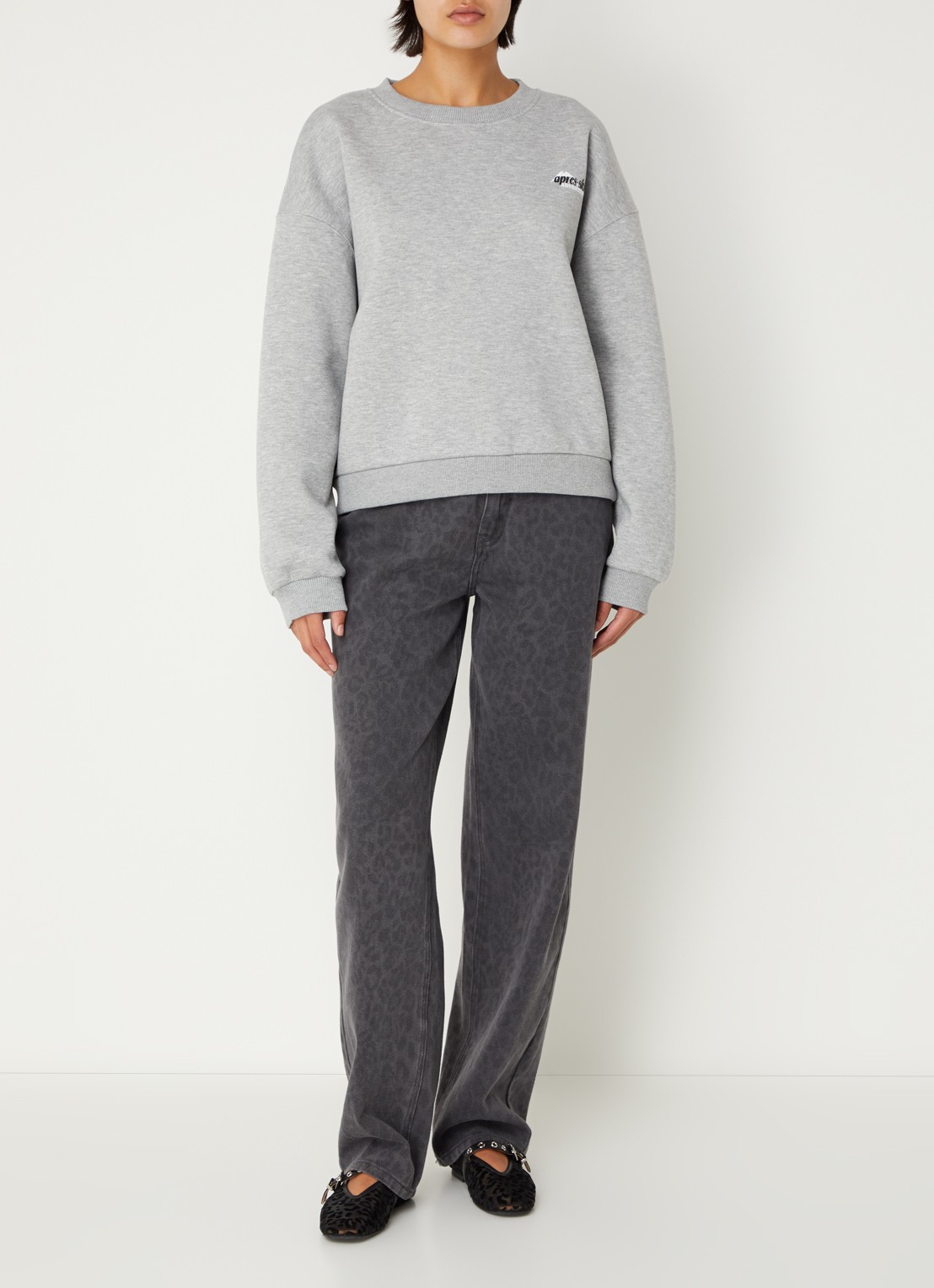 Sofie Schnoor Sweater met front- en backprint - voorkant 2 grijsmele