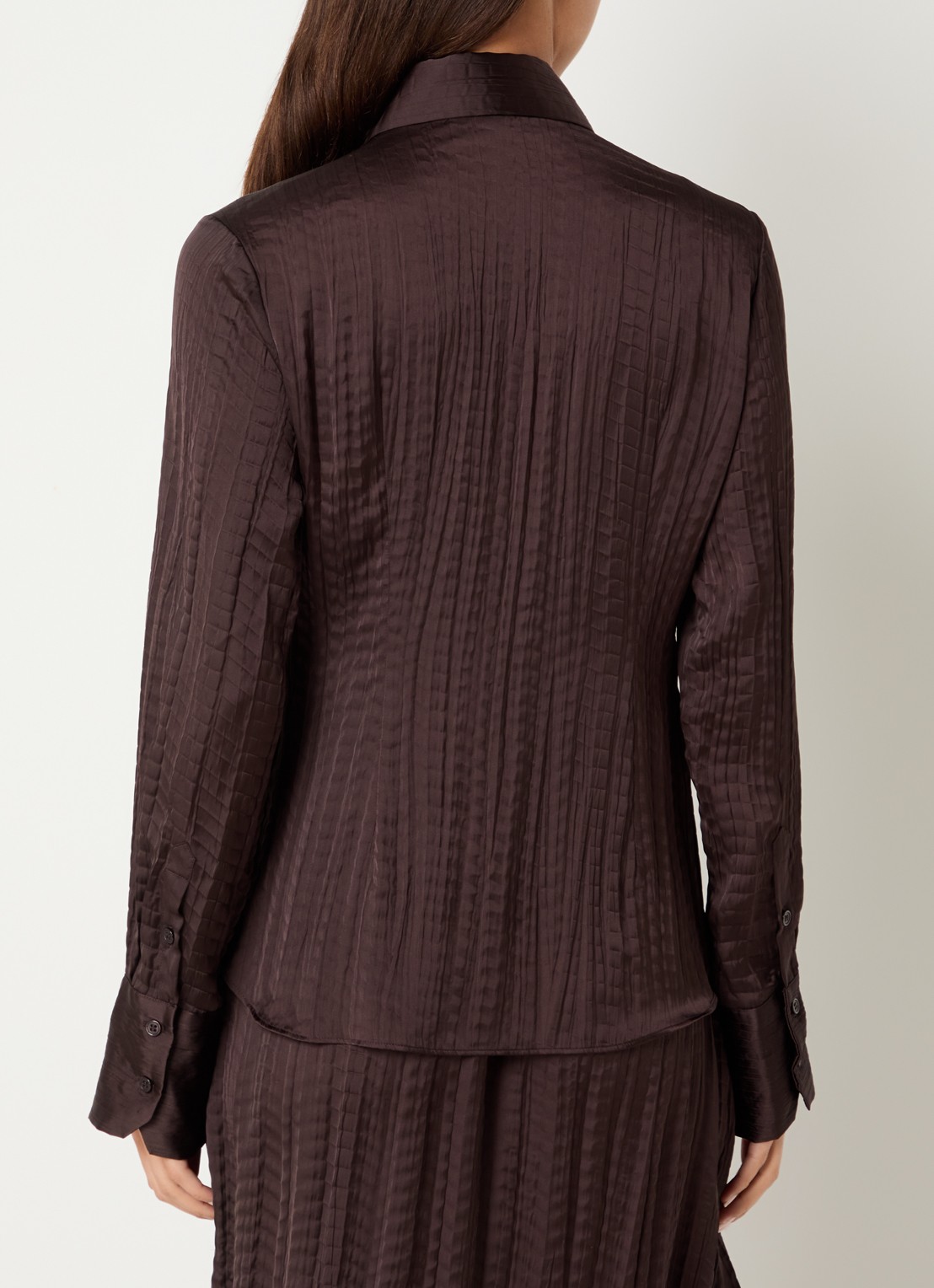 Sofie Schnoor Wildasw blouse met structuur - achterkant 3 donkerbruin