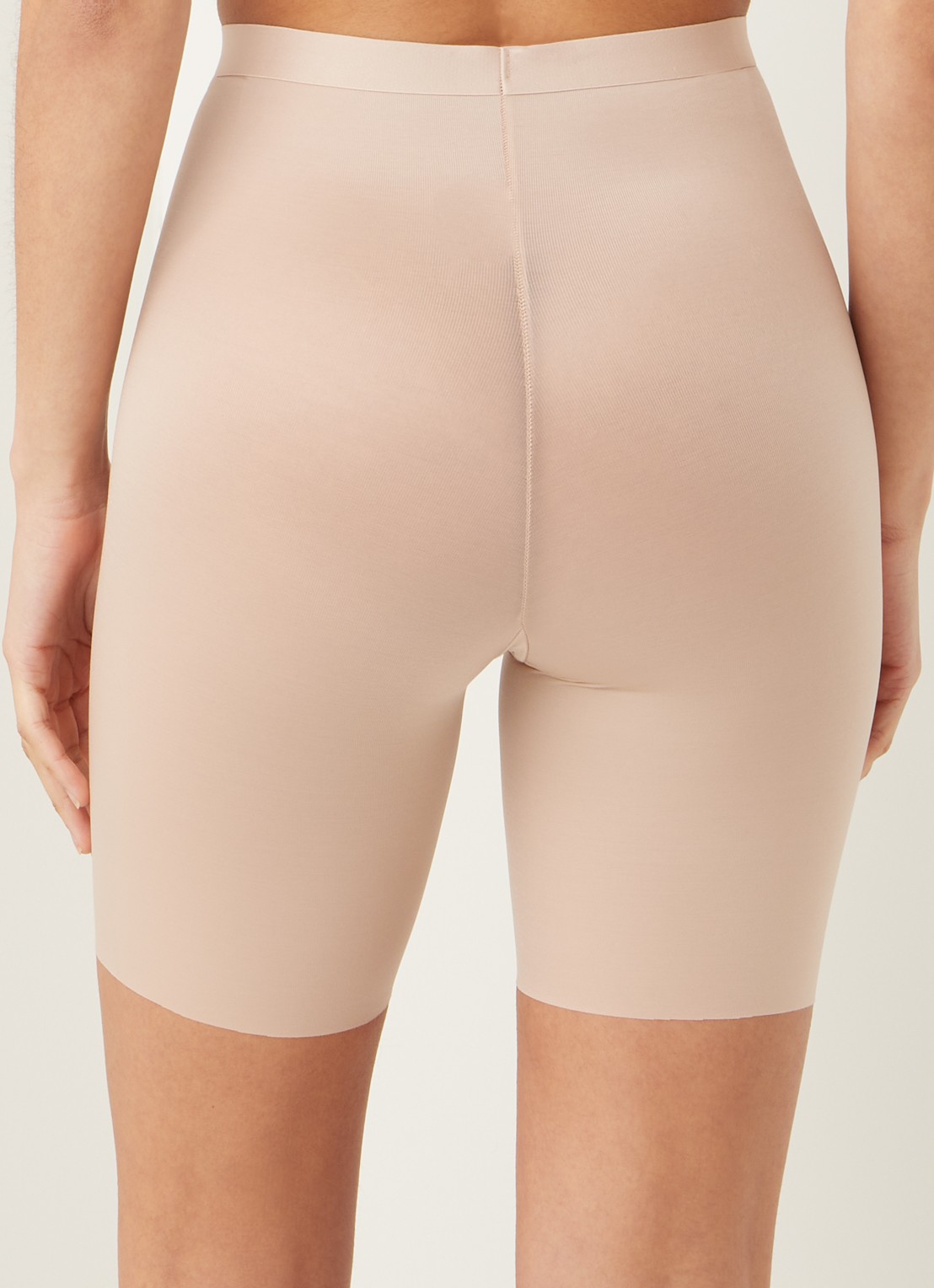 SPANX High waisted corrigerende short - achterkant 3 beige