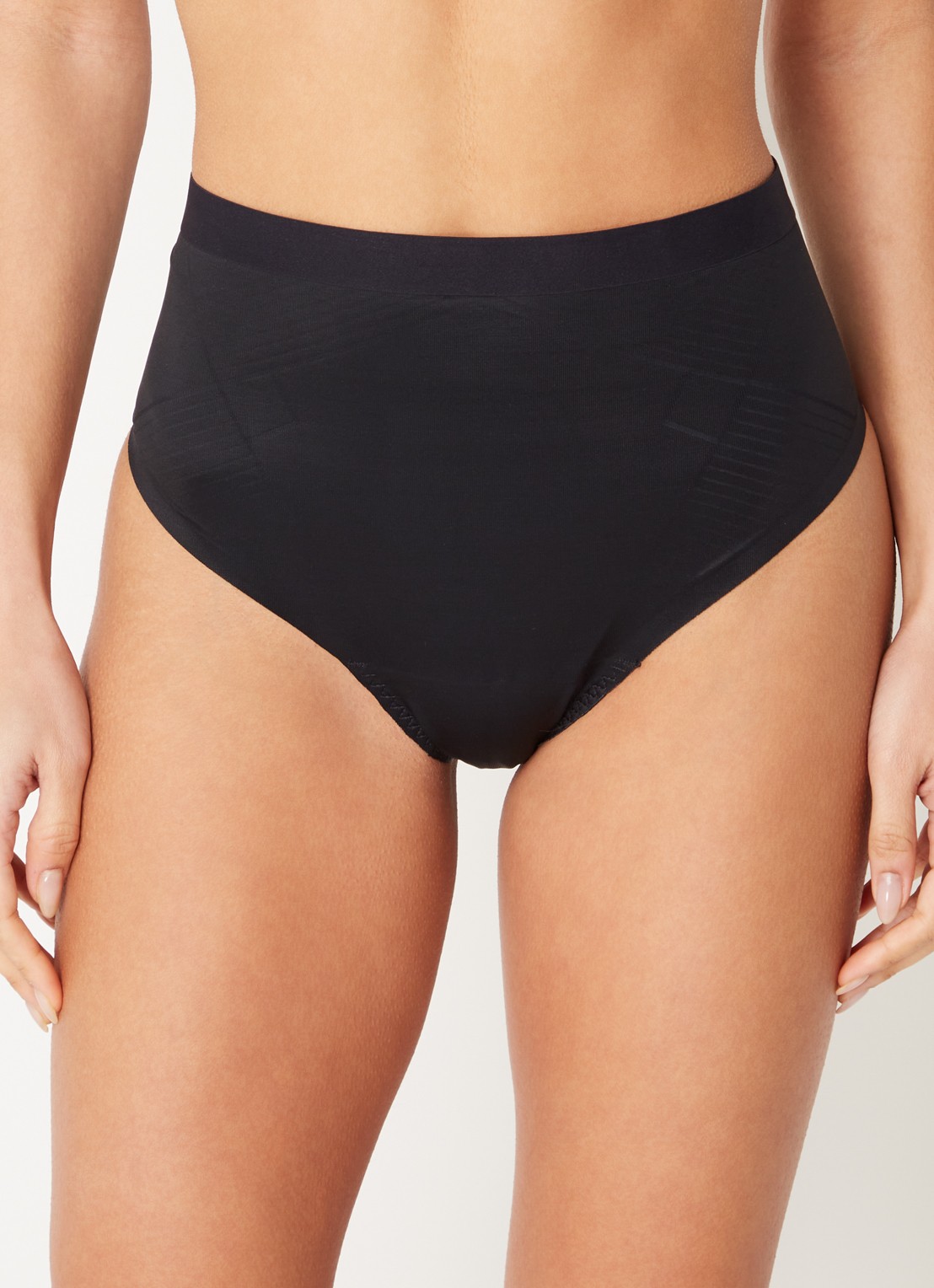 SPANX Invisible corrigerende string - detail 2 zwart