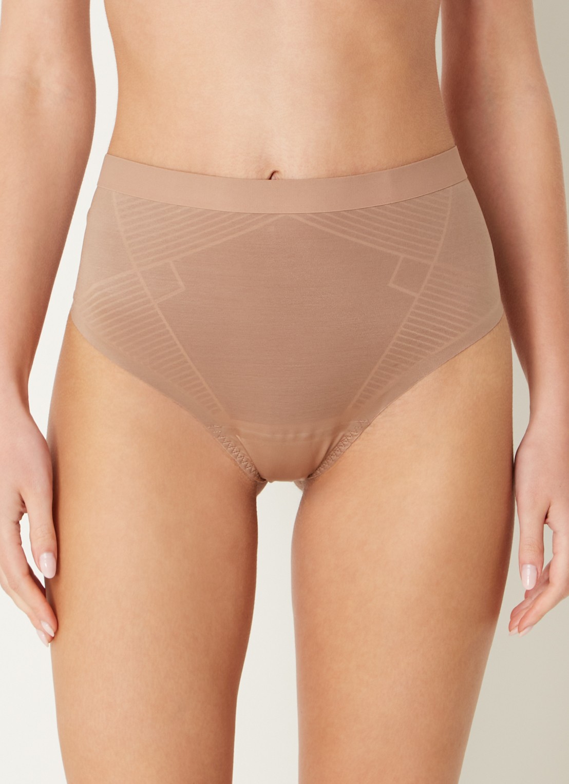 SPANX Invisible corrigerende string - detail 3 lichtbruin