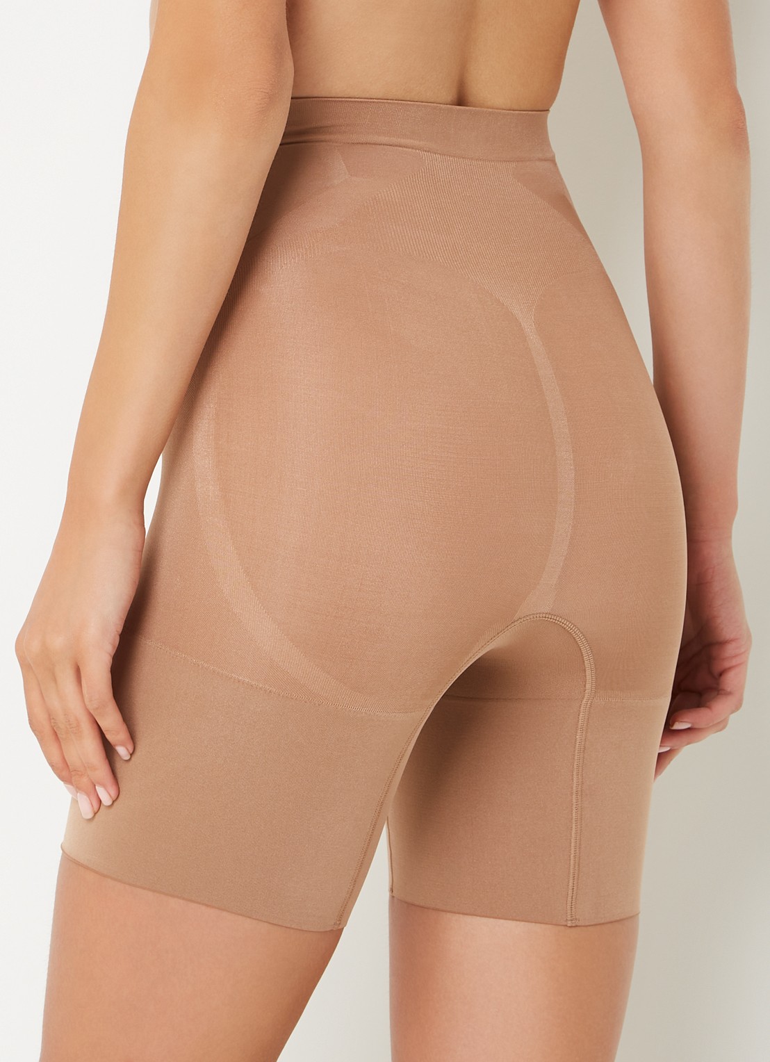 SPANX Oncore corrigerende short - achterkant 2 bruin