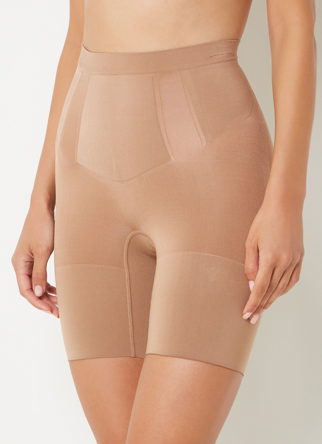 SPANX Oncore corrigerende short - detail 3 bruin