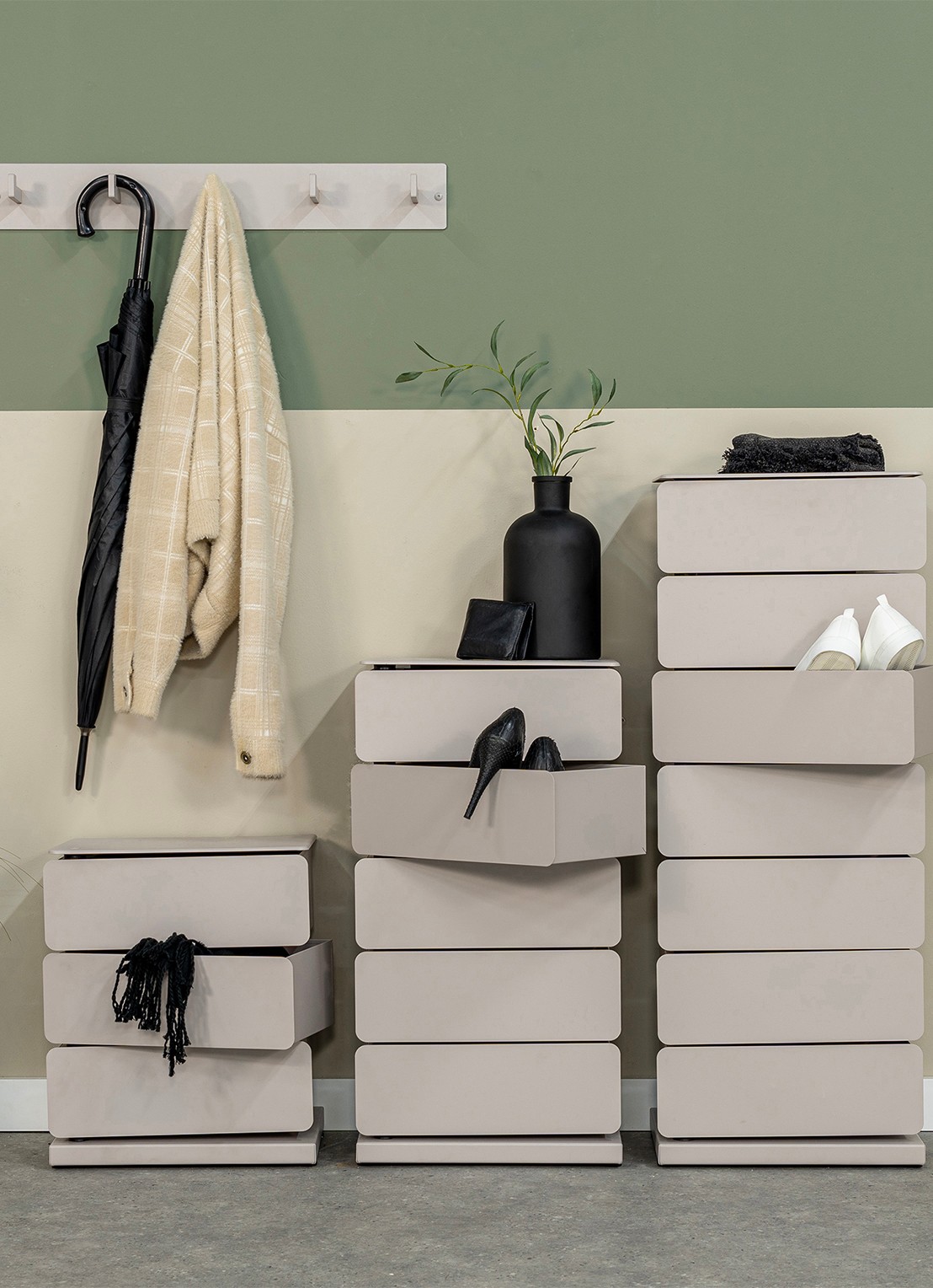 Spinder Joey 5 opbergkast 72,5 x 37 x 26 cm - voorkant 2 taupe