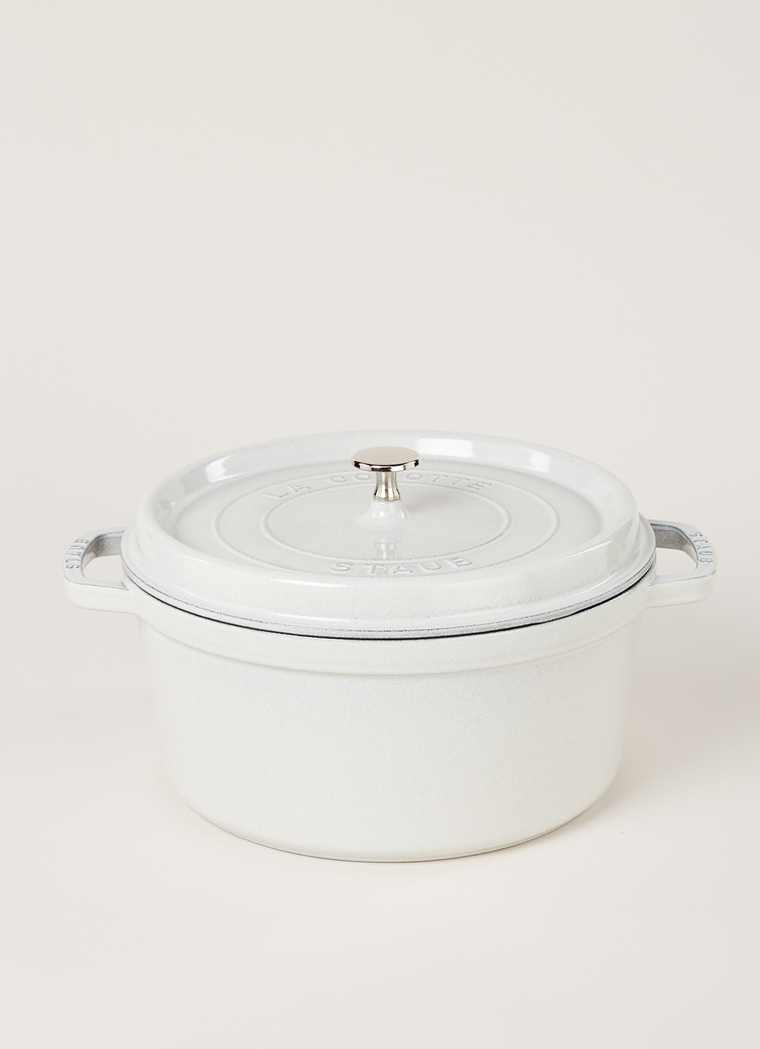 Staub Cocotte braad-/stoofpan Ø28 cm - voorkant 3 lichtgrijs