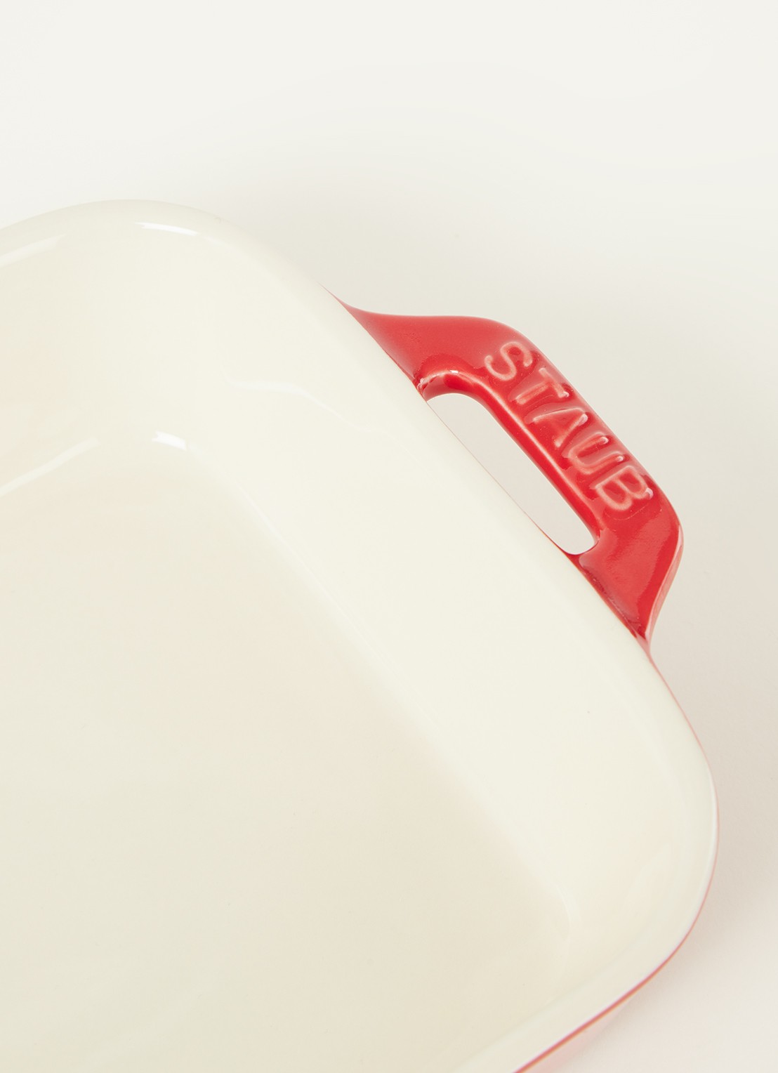 Staub Ovenschaal 20 x 16 cm - detail 3 steenrood
