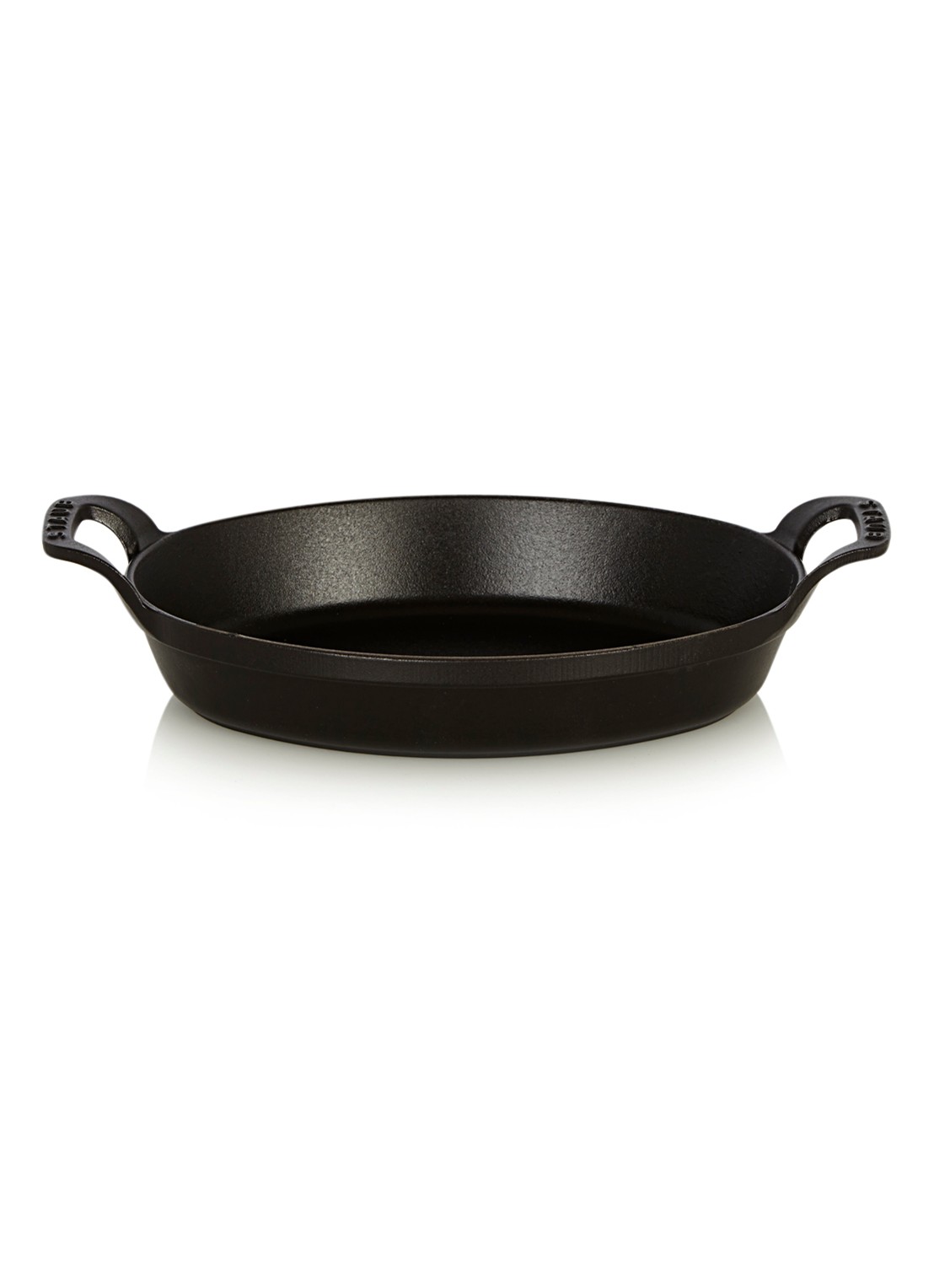 Staub Ovenschaal 24 cm - voorkant zwart
