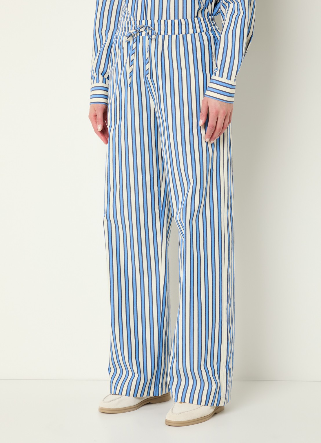 Stella Nova High waist loose fit broek met streepprint - detail blauw