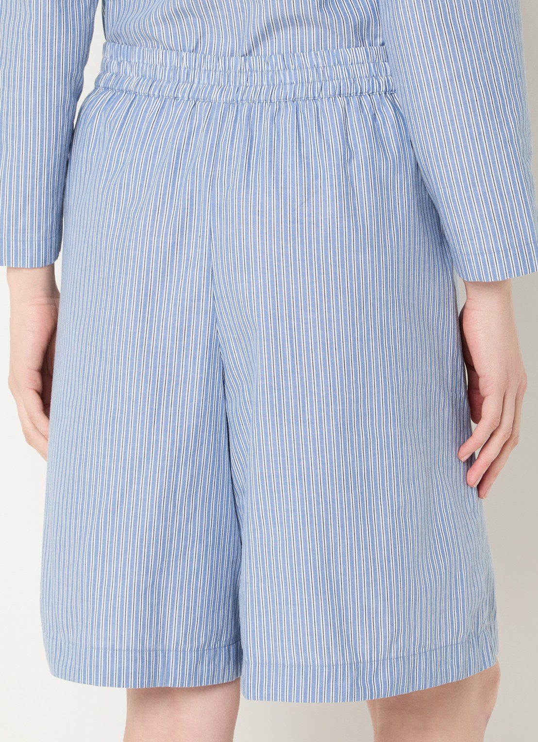 Stella Nova High waist wide fit korte broek met streepprint - achterkant 3 blauw