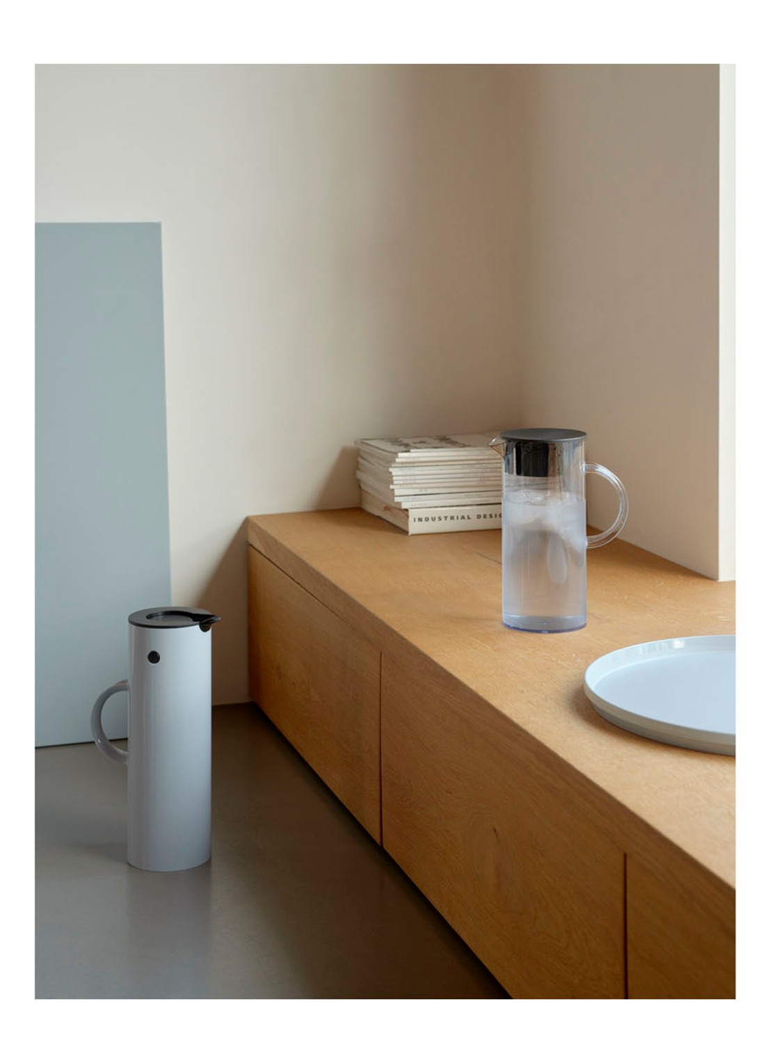 Stelton Em77 karaf met deksel 1,5 liter - detail donkergrijs