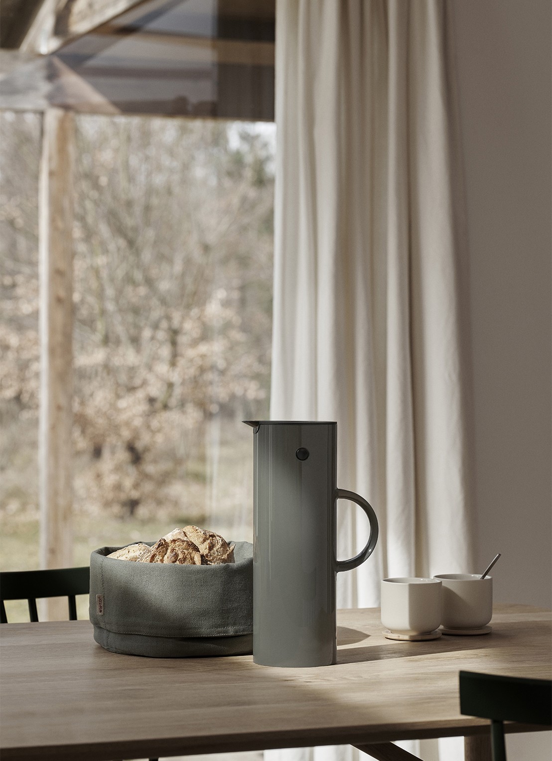 Stelton EM77 thermoskan 1 liter  - detail 4 donkergrijs