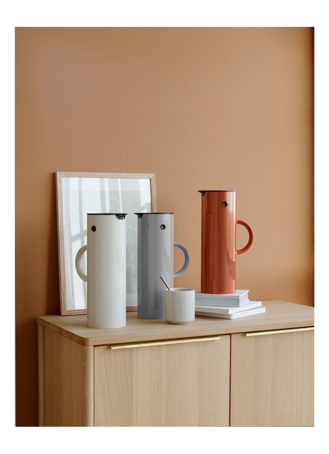 Stelton Em77 thermoskan 1 liter - voorkant 2 gebroken wit