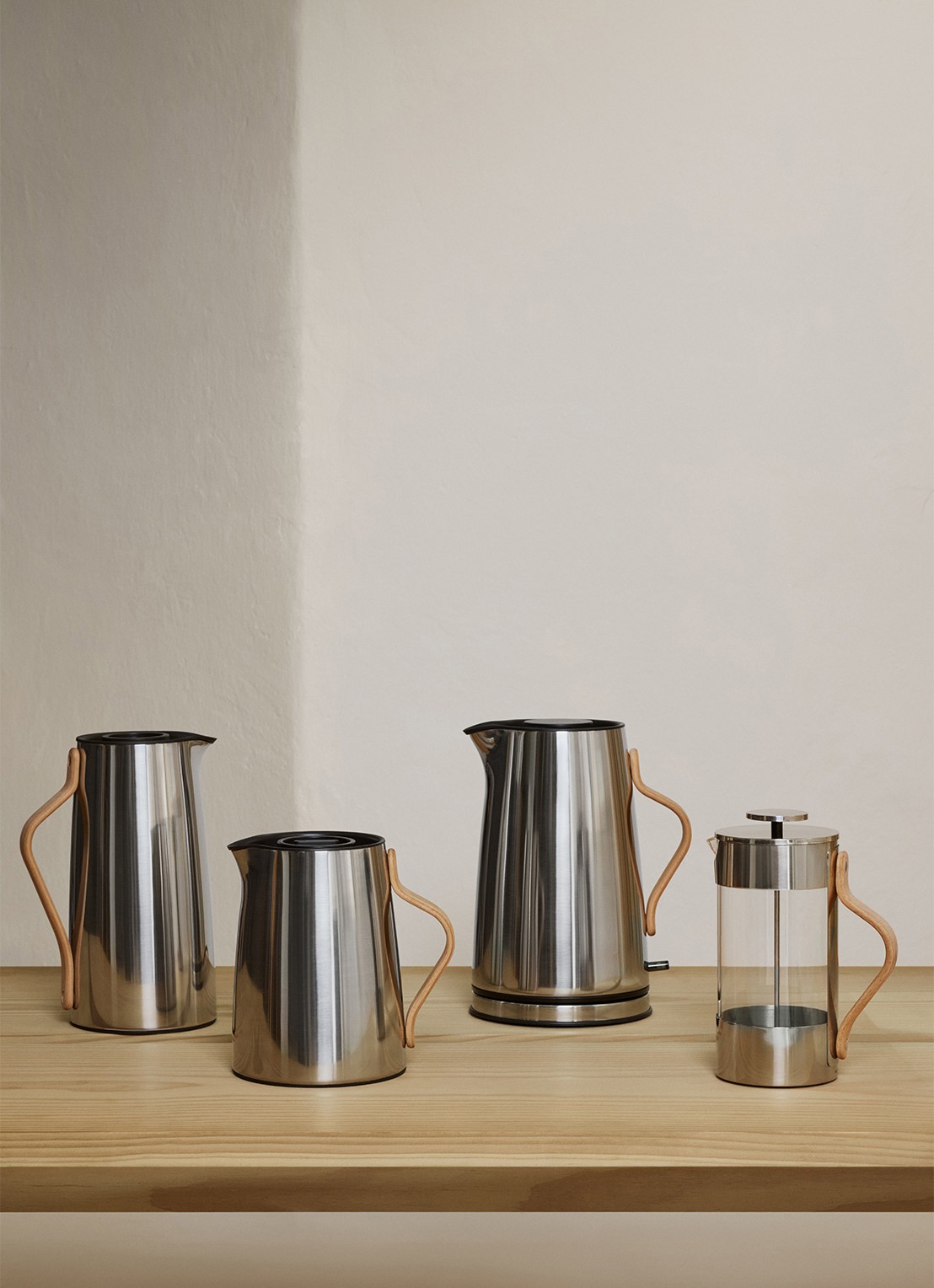 Stelton Emma koffiepot 1,2 liter - voorkant 3 zilver