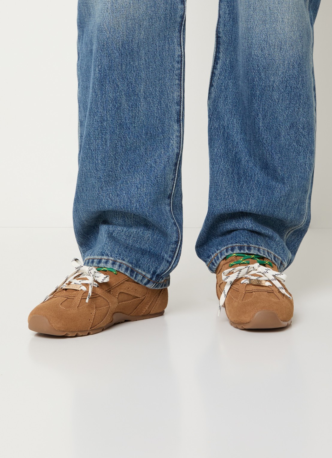 Steve Madden Asiel sneaker van suède - voorkant 2 camel