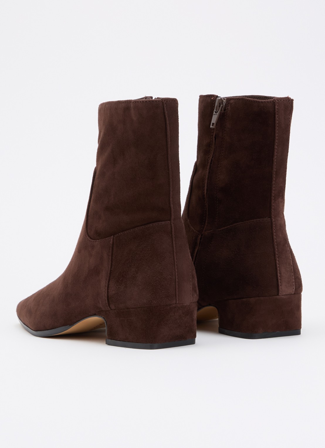 Steve Madden Dusty enkellaarsje van suède - achterkant donkerbruin