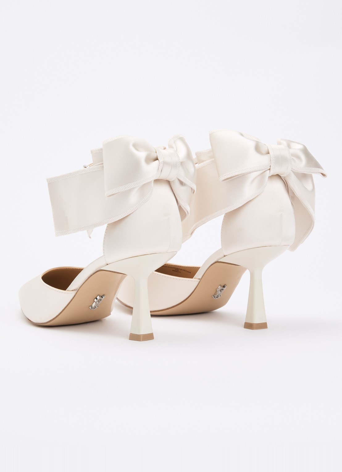Steve Madden Fiorela pump met strik detail  - achterkant 5 creme