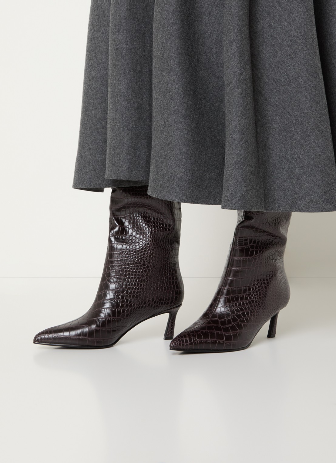 Steve Madden Lavan laars van leer met crocostructuur - voorkant 5 aubergine