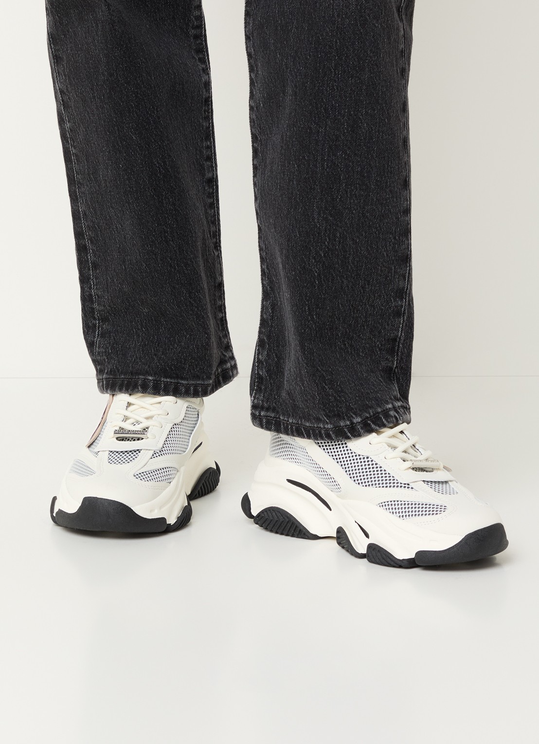 Steve Madden Possession-E sneaker met mesh details - voorkant 3 wit