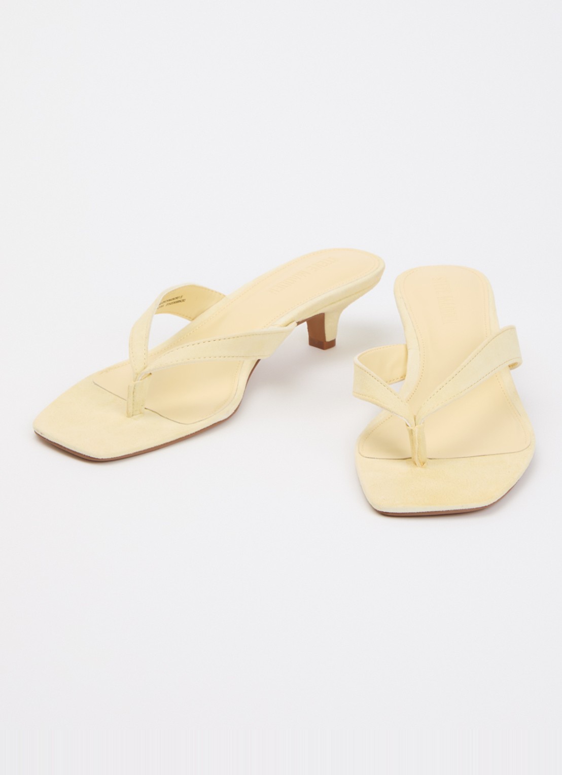 Steve Madden Tracie sandalette van suède - detail 2 lichtgeel