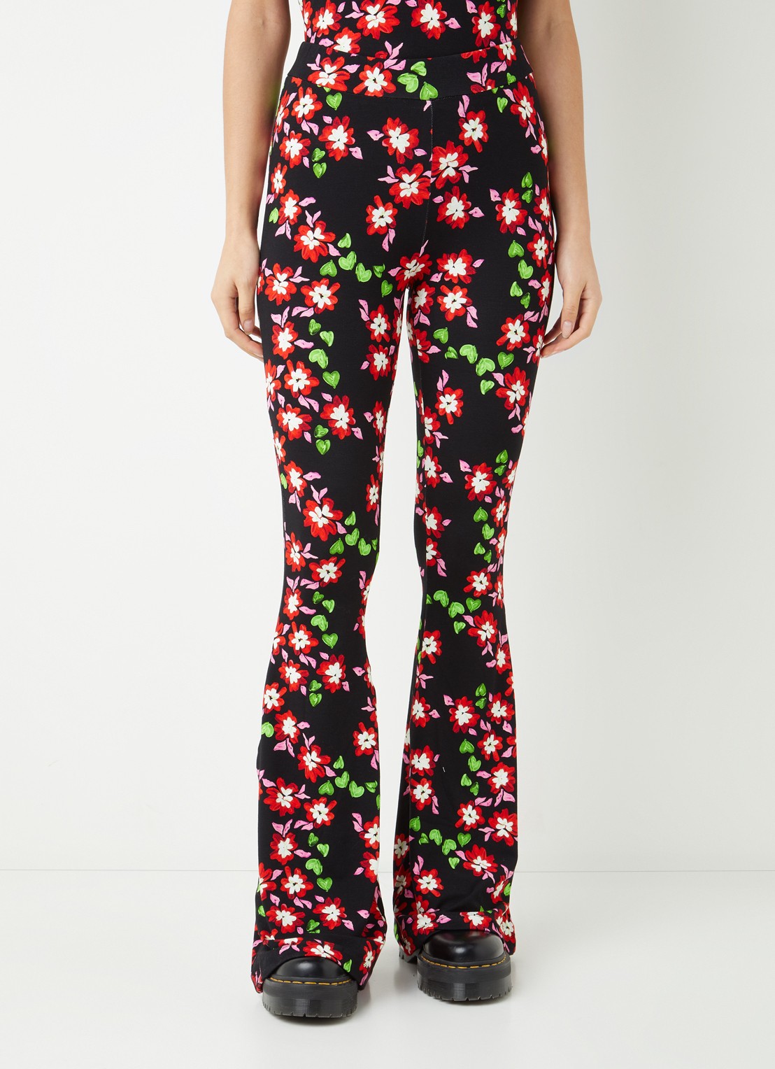 Stieglitz Althaea high waist flared fit legging in viscoseblend - detail zwart