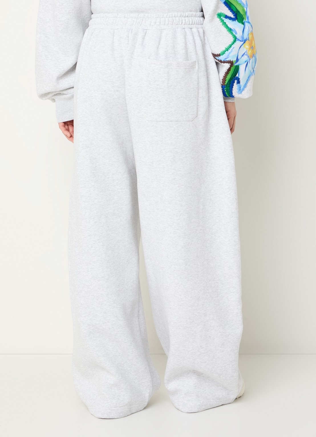 Stieglitz Eliza high waist balloon fit joggingsbroek met steekzakken - achterkant 2 grijs