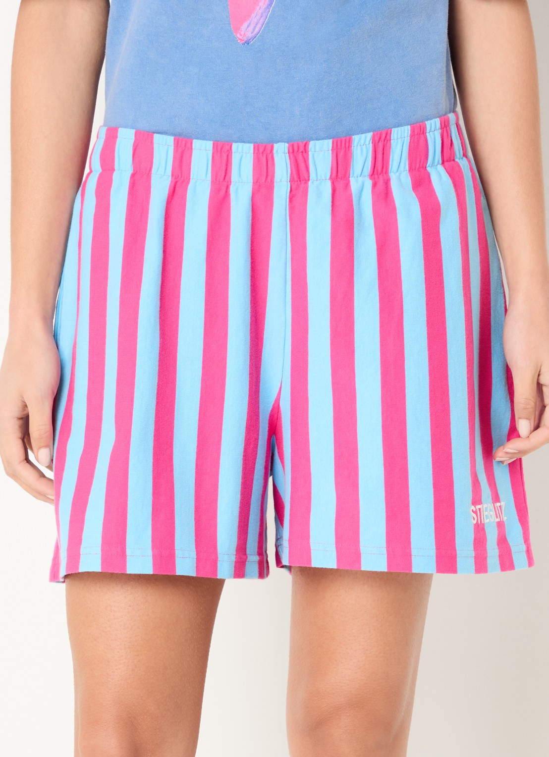 Stieglitz Joana straight fit korte broek met streepprint - detail 2 roze