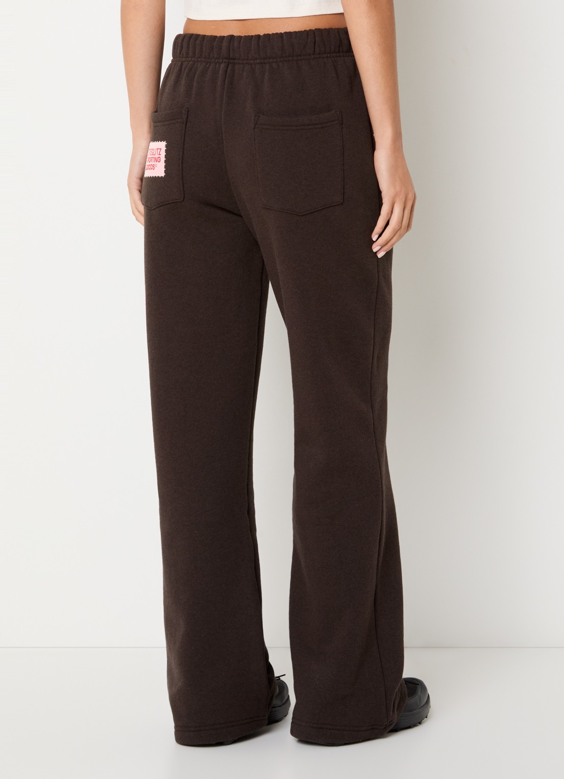 Stieglitz Lola high waist straight fit joggingsbroek met steekzakken - achterkant 3 donkerbruin