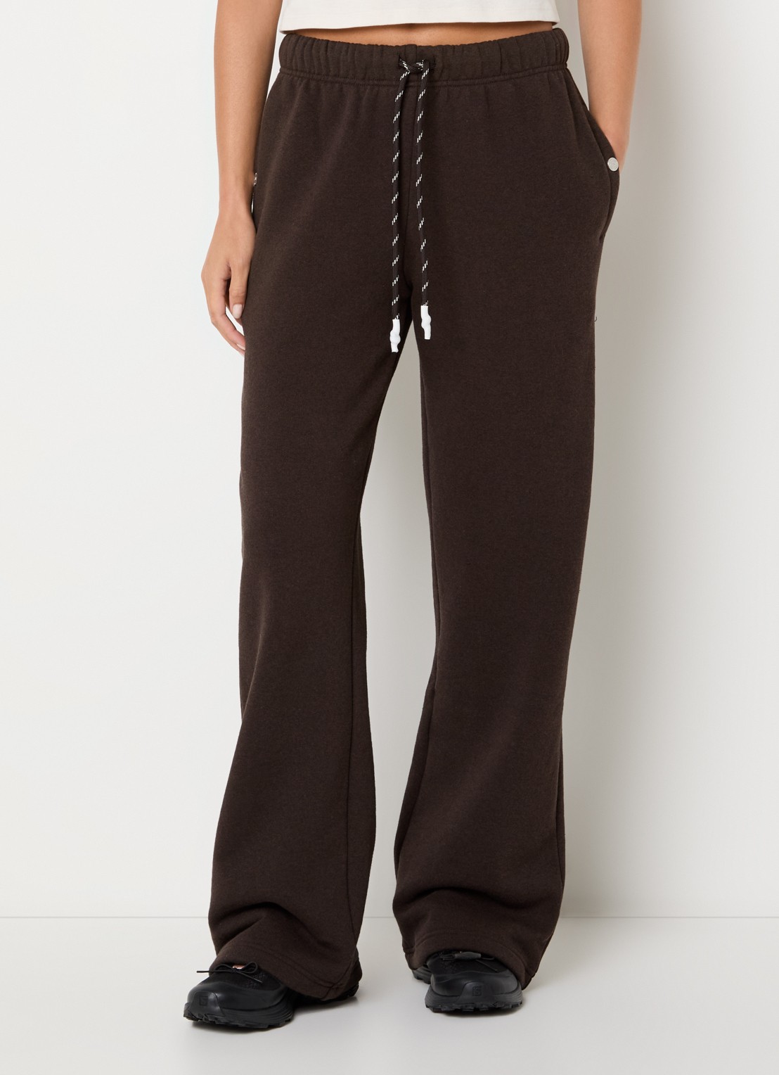 Stieglitz Lola high waist straight fit joggingsbroek met steekzakken - detail 4 donkerbruin