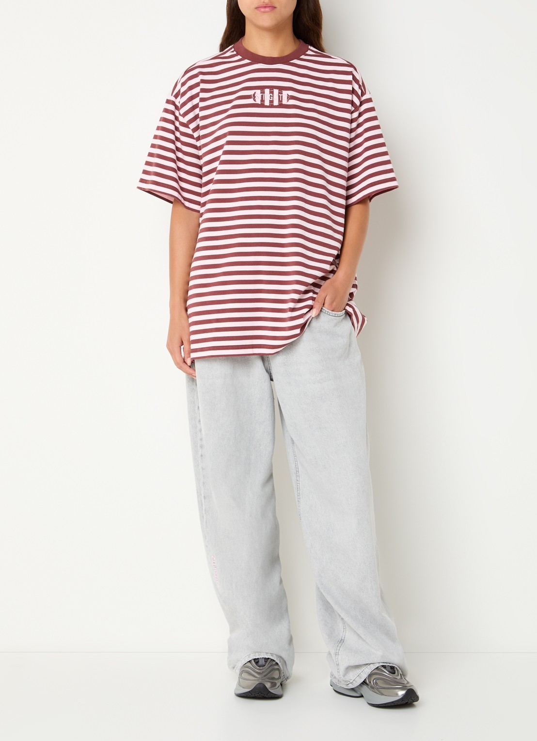 Stieglitz Oversized T-shirt met streepprint - voorkant 2 roze