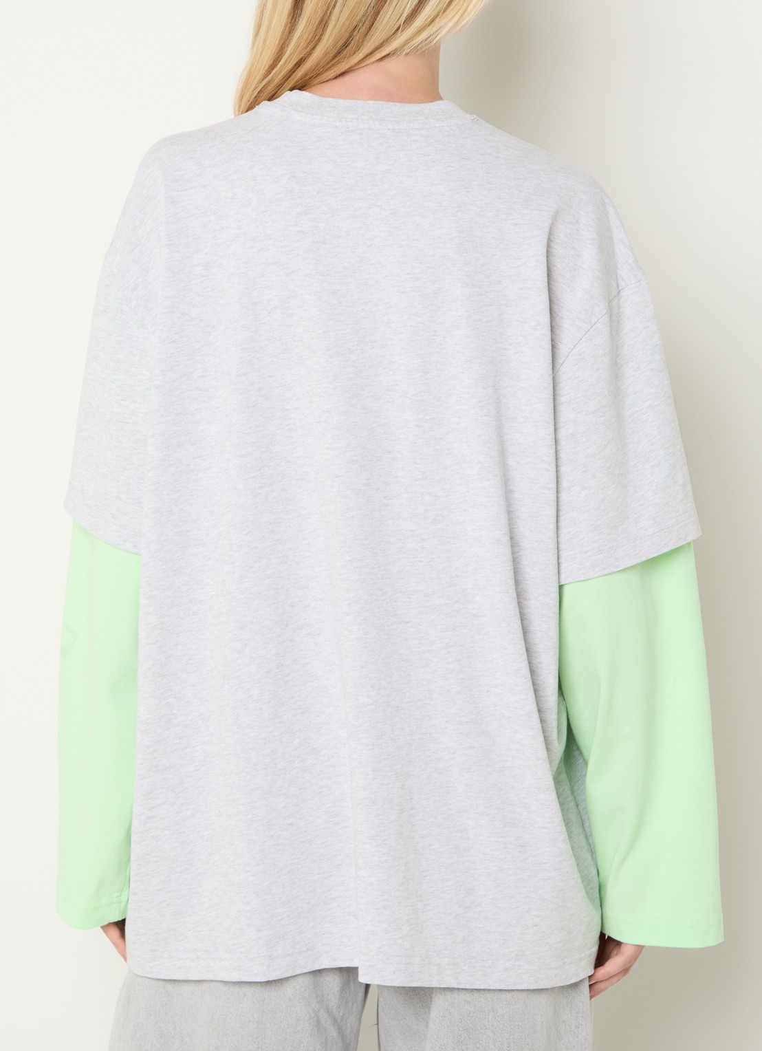 Stieglitz Stan longsleeve met logo - achterkant 2 neongroen