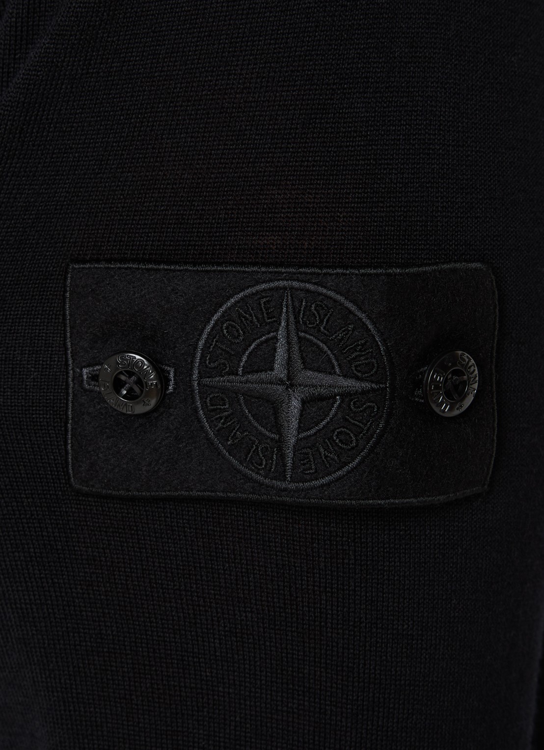 Stone Island 00074 fijngebreide pullover van scheerwol met logo - detail 4 zwart