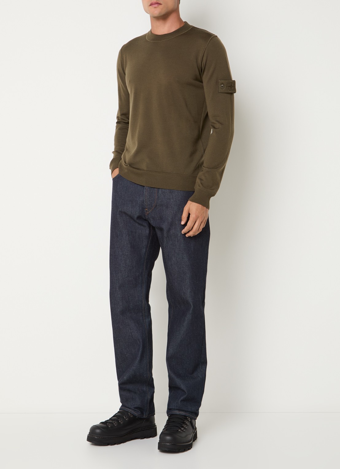 Stone Island 00074 fijngebreide pullover van scheerwol met logo - voorkant 5 legergroen