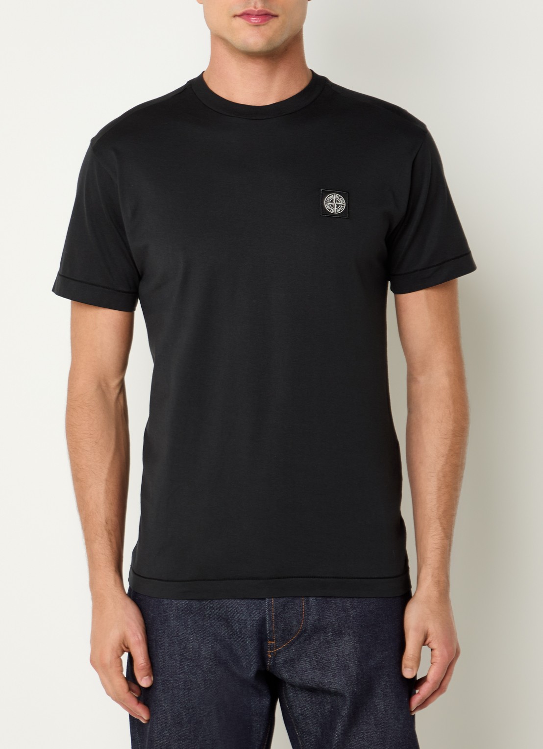 Stone Island 11002 T-shirt met logo - detail zwart