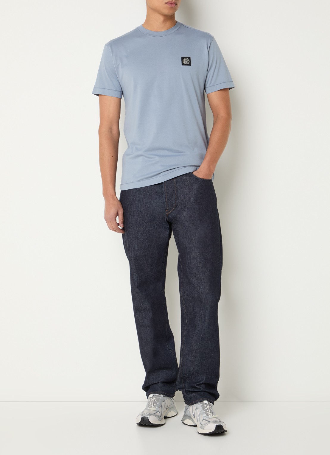 Stone Island 11002 T-shirt met logo - voorkant 4 blauw