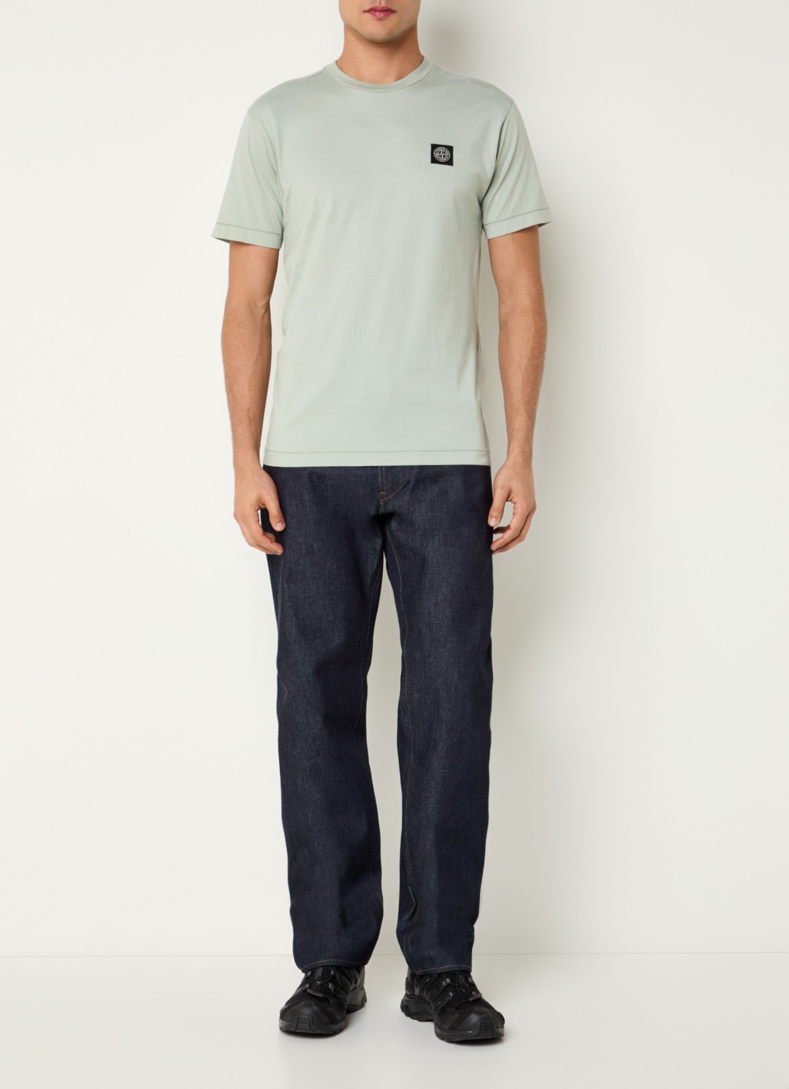 Stone Island 11002 T-shirt met logo - voorkant 3 lichtgroen