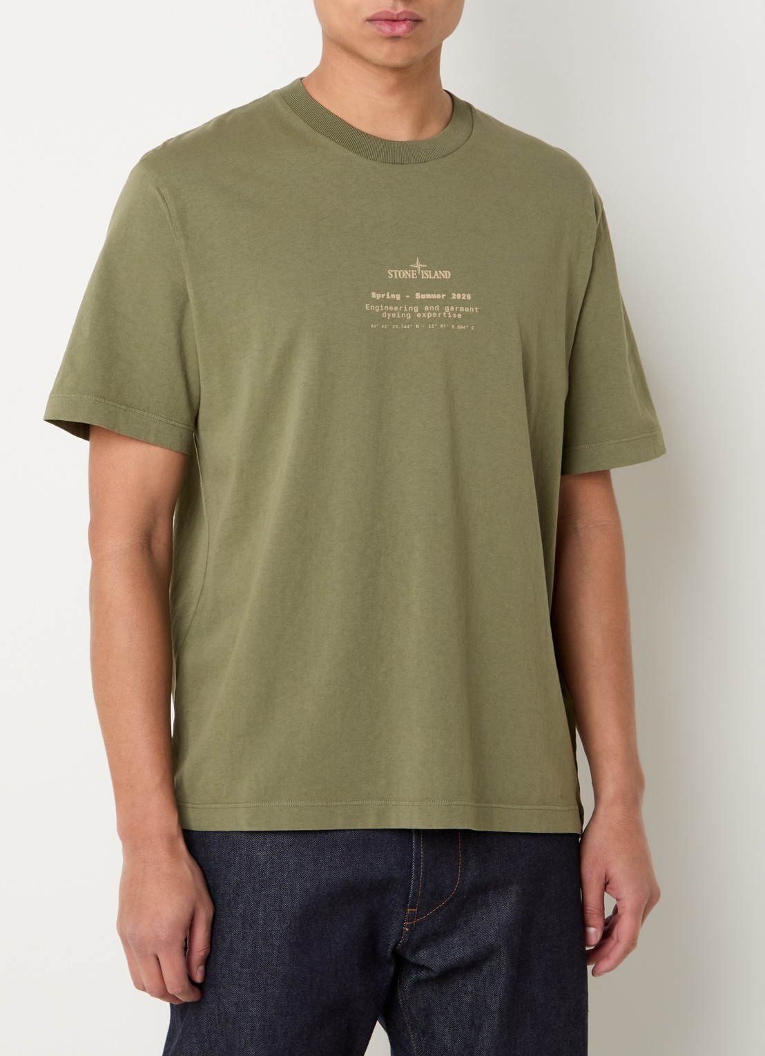 Stone Island 12002 T-shirt met logo- en backprint - detail 4 olijfgroen