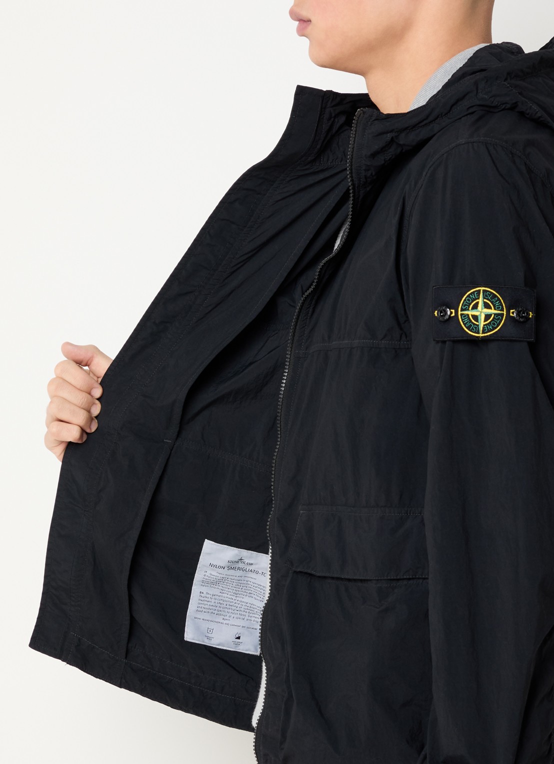 Stone Island 12572 regenjack met capuchon en klepzakken - detail 6 zwart
