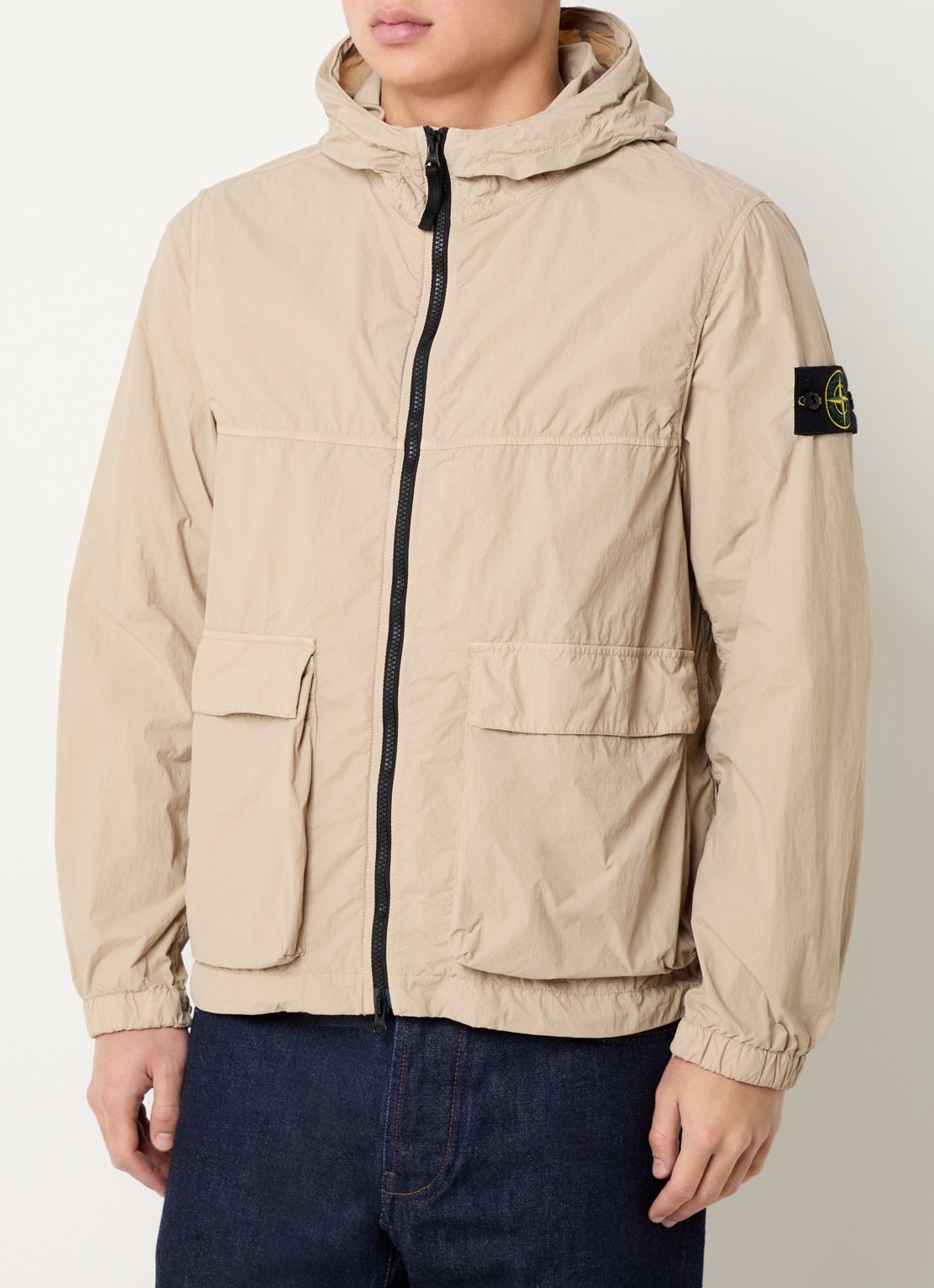 Stone Island 12572 regenjack met capuchon en klepzakken - detail 3 beige