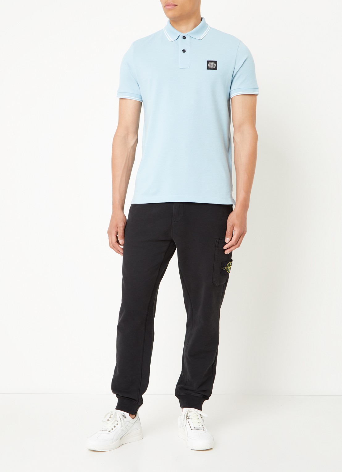 Stone Island 2SC18 slim fit polo van  piqué katoen met logo - voorkant 2 lichtblauw
