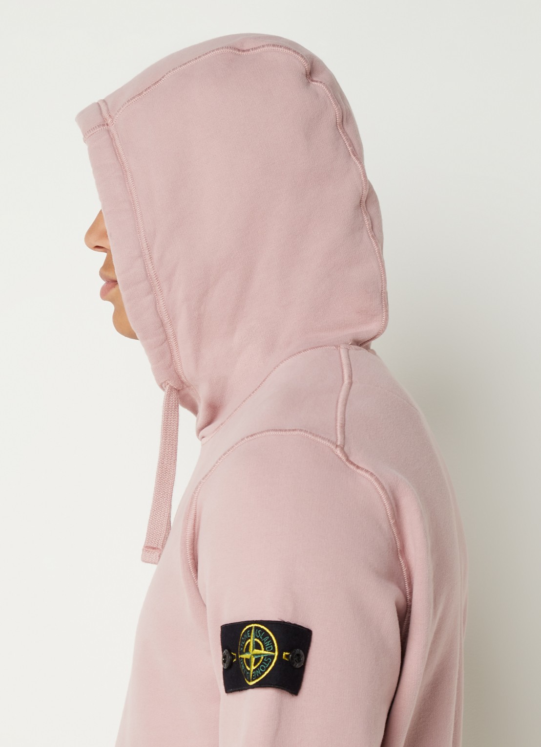 Stone Island 64120 Hoodie met logo - detail 2 oudroze