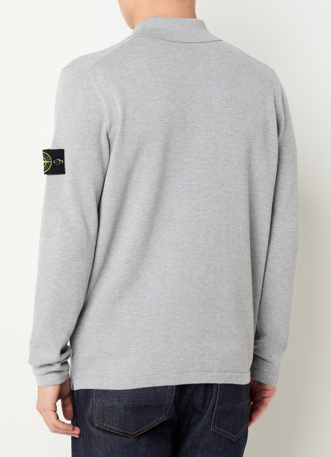 Stone Island 64349 fijngebreide trui met polokraag en logo - achterkant grijsmele